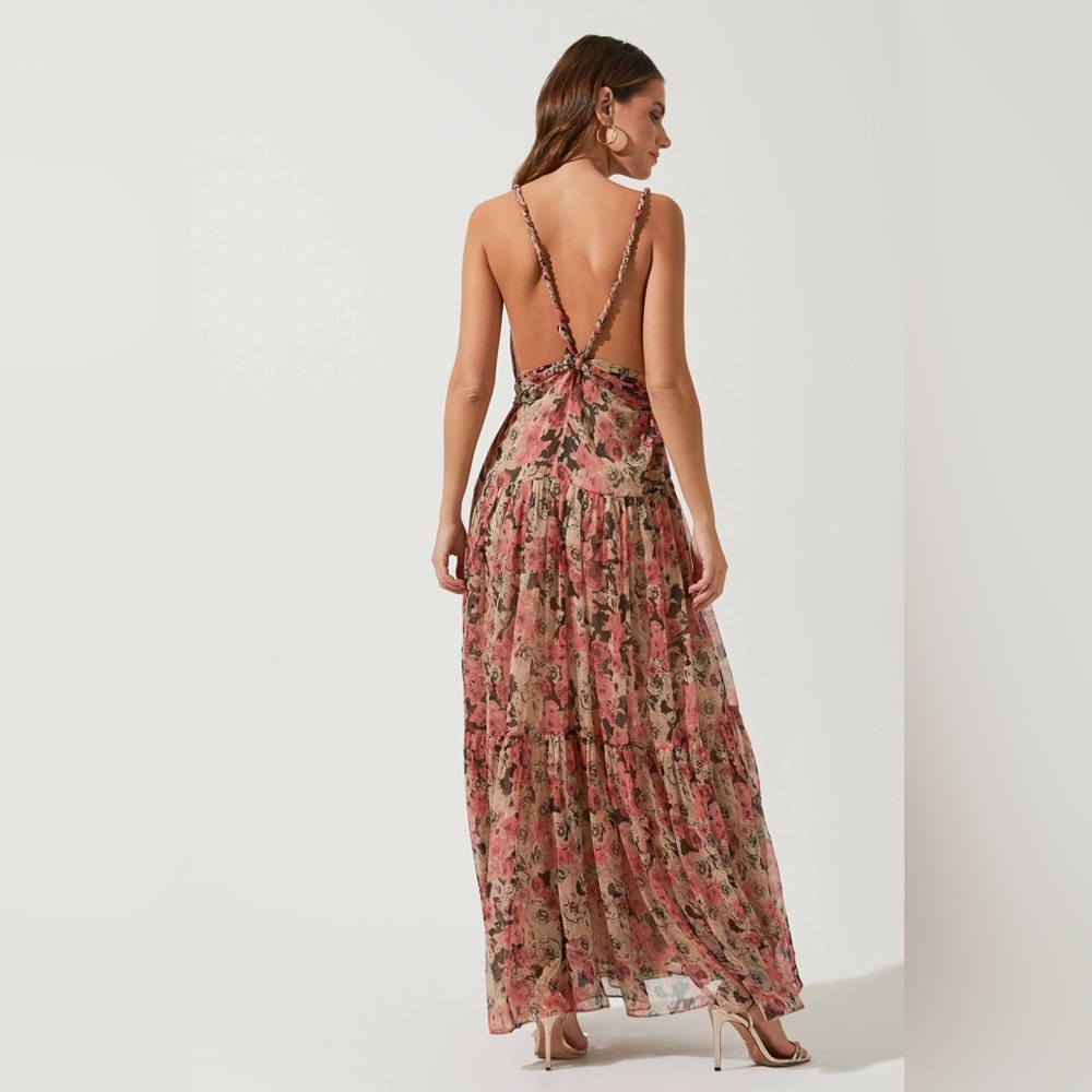NWT ASTR the Label EARTHA Pink FLORAL MAXI DRESS Plunge V Neck Metallic Small - Picture 4 of 8